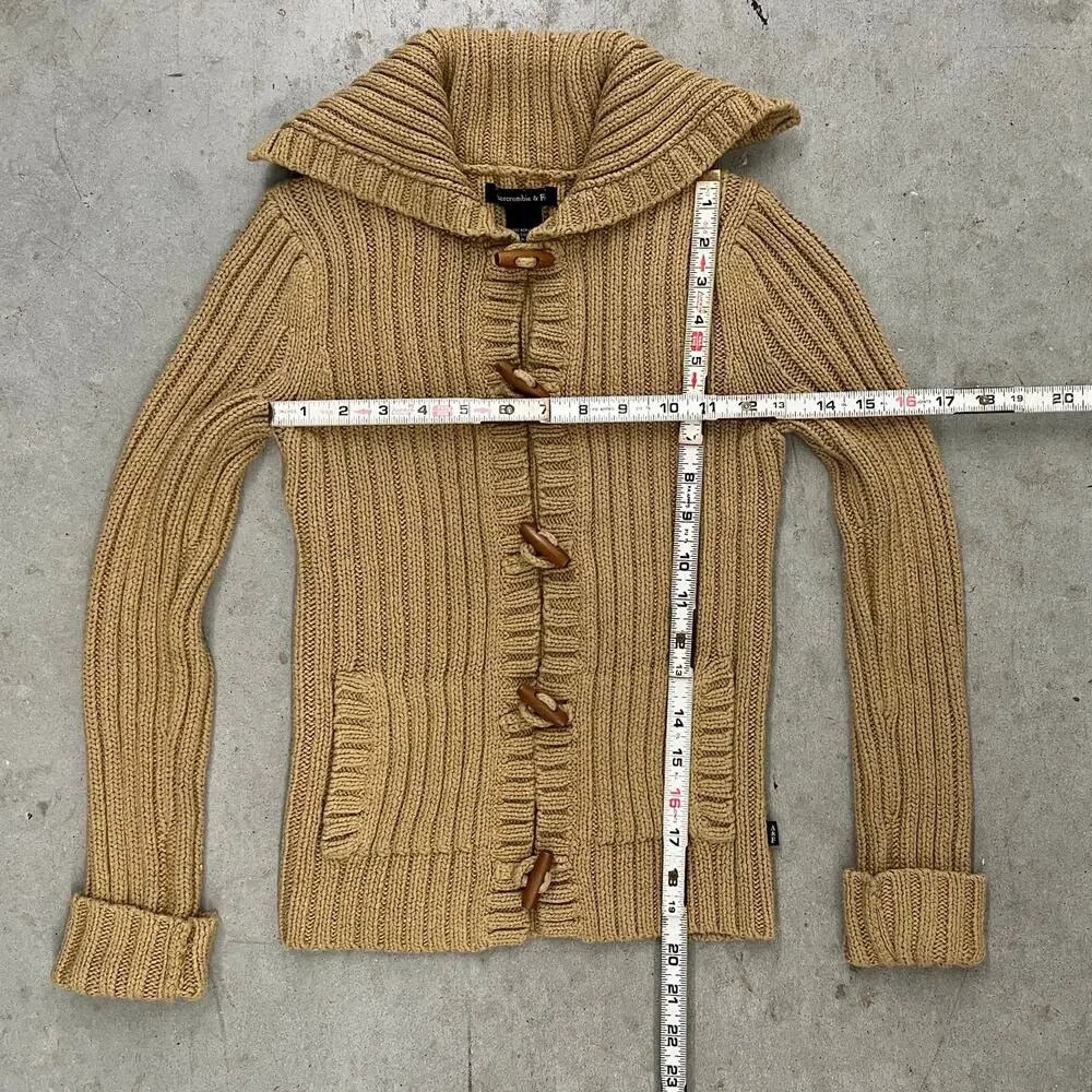 Abercrombie & Fitch Toggle Button Cardigan Tan Sweater‎ | Size Medium